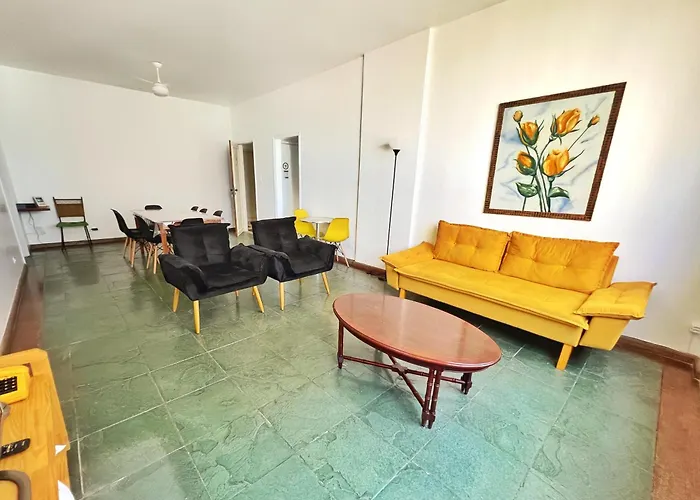 Apartamento 4 Quartos, 3 Banheiros, Vista Para O Mar Pitangueiras, Sacada, 1 Vaga De Garagem, Apenas 50 Metros Do Mar Guarujá